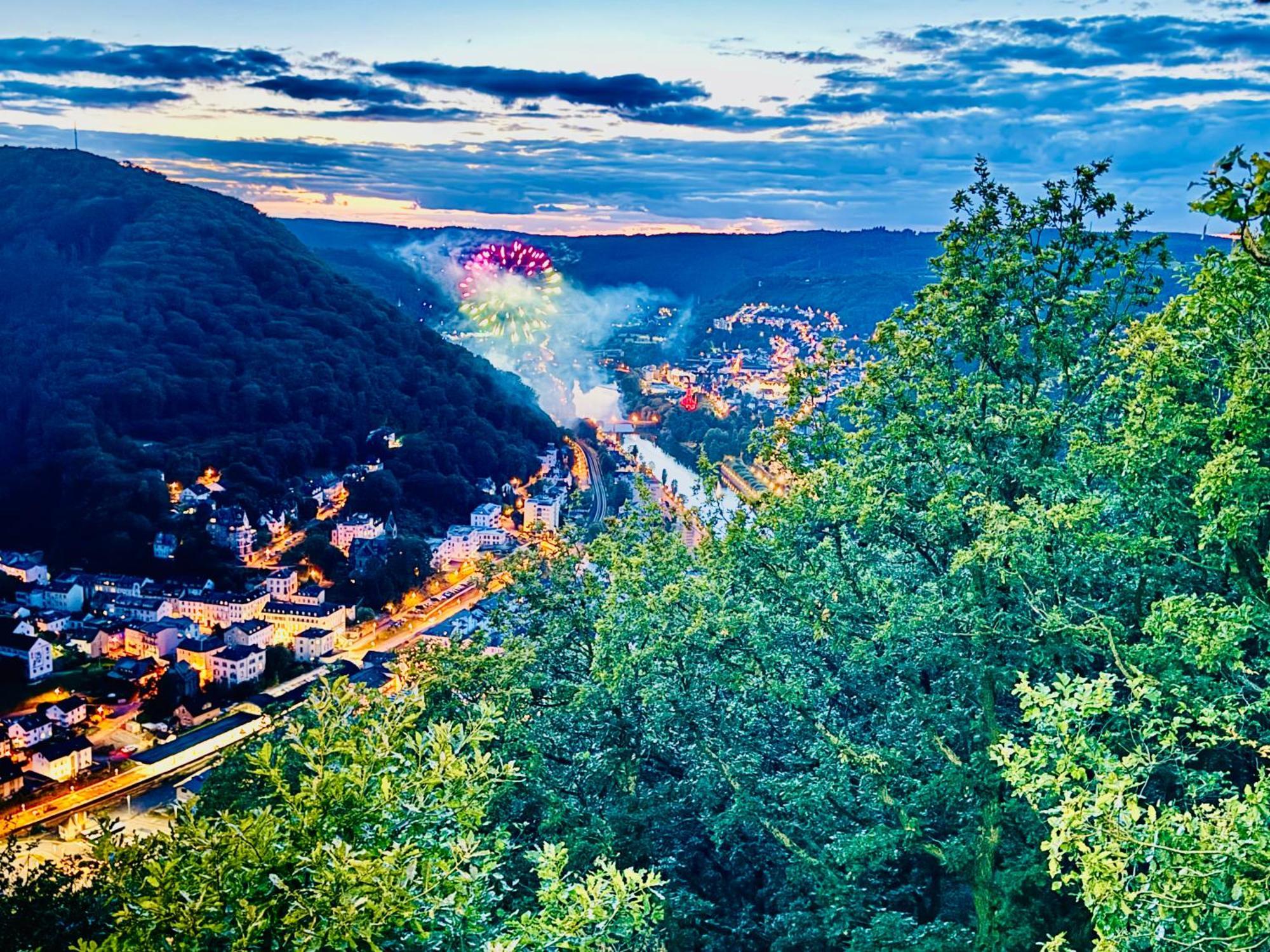 Bookeinfach Bad Ems - Private - Sauna Jacuzzi Whirlpool Swimmingpool Alahna Sup Beachvolleyball Billiards Ping Pong Cinema Theater Music Disco Ball Bbq Und Parkplaetze Kültér fotó