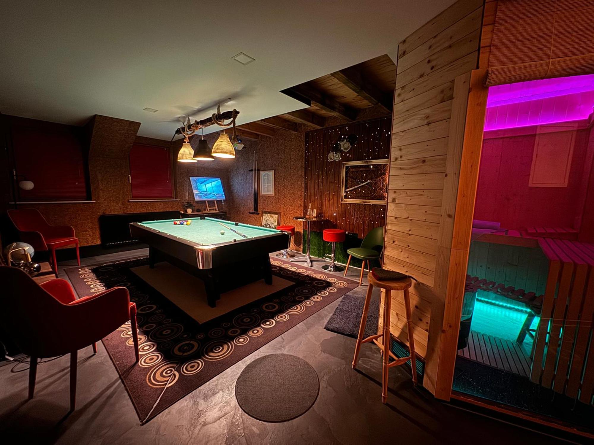 Bookeinfach Bad Ems - Private - Sauna Jacuzzi Whirlpool Swimmingpool Alahna Sup Beachvolleyball Billiards Ping Pong Cinema Theater Music Disco Ball Bbq Und Parkplaetze Kültér fotó
